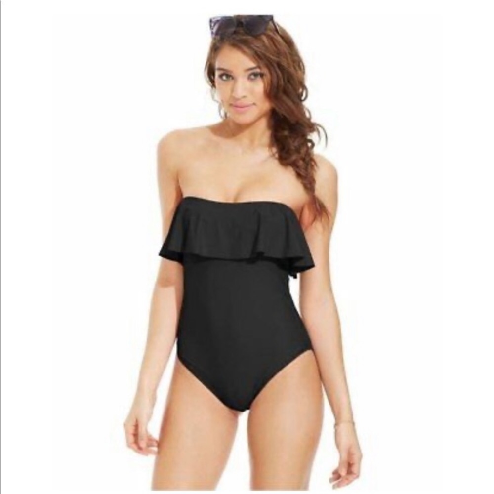 Black swimsuit ☀️